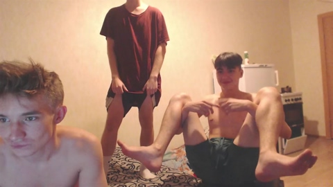 stralght_twinks  20-09-2022